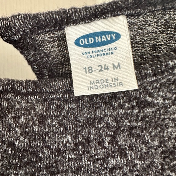 Old Navy peplum blouse, 18-24 months - Picture 3 of 3